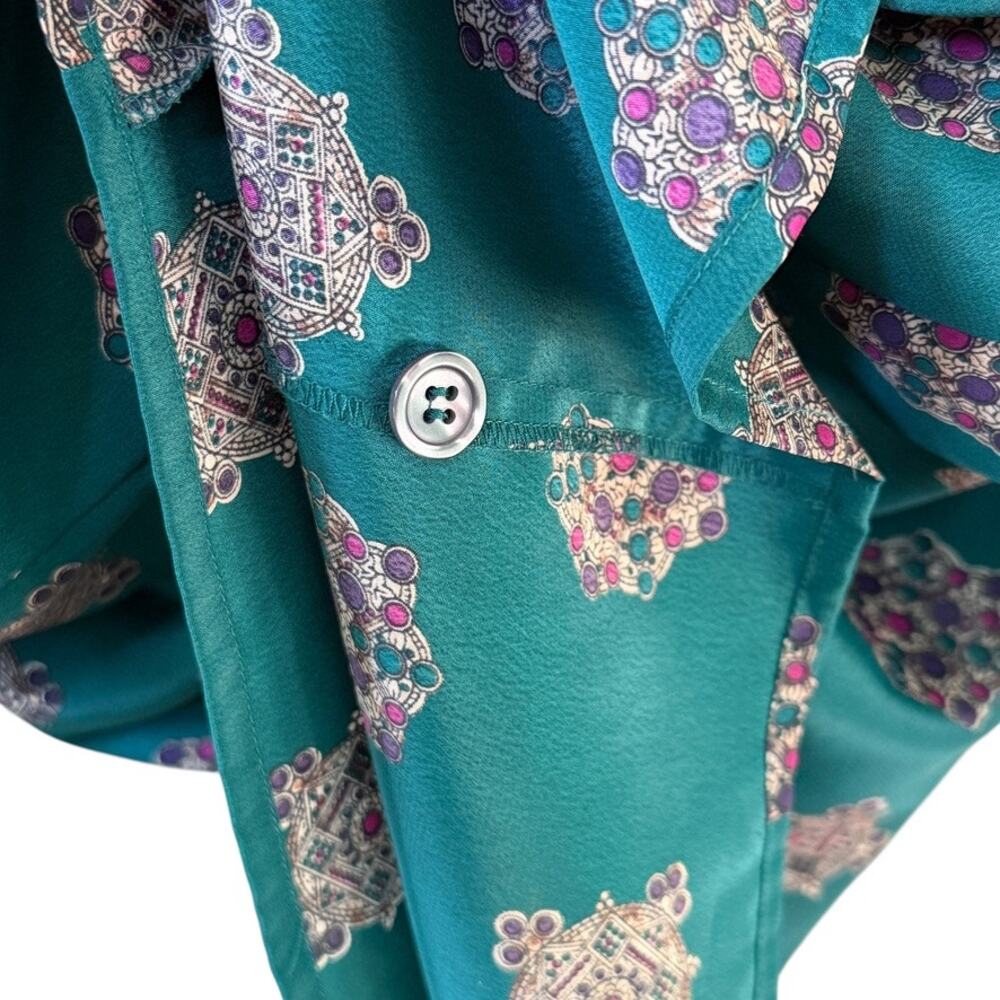 Fashion Update Blouse Womens SZ M Teal Green Medallion Geometric Silk Look Retro - Picture 2 of 11